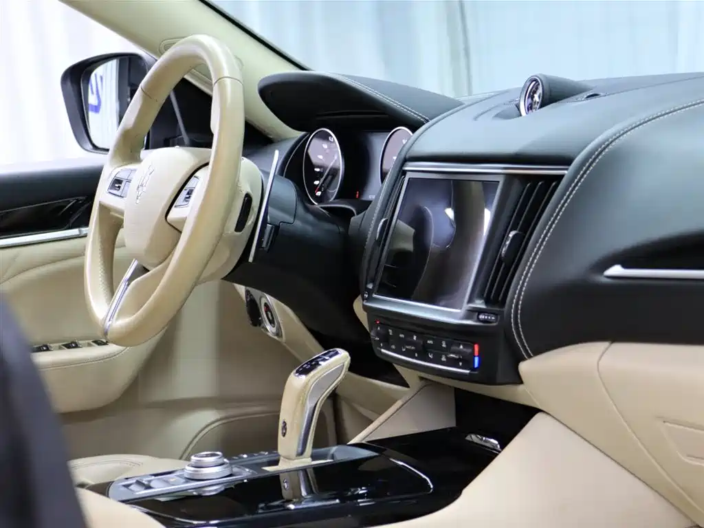 Maserati Levante 2022 2021 3.0T Standard Edition