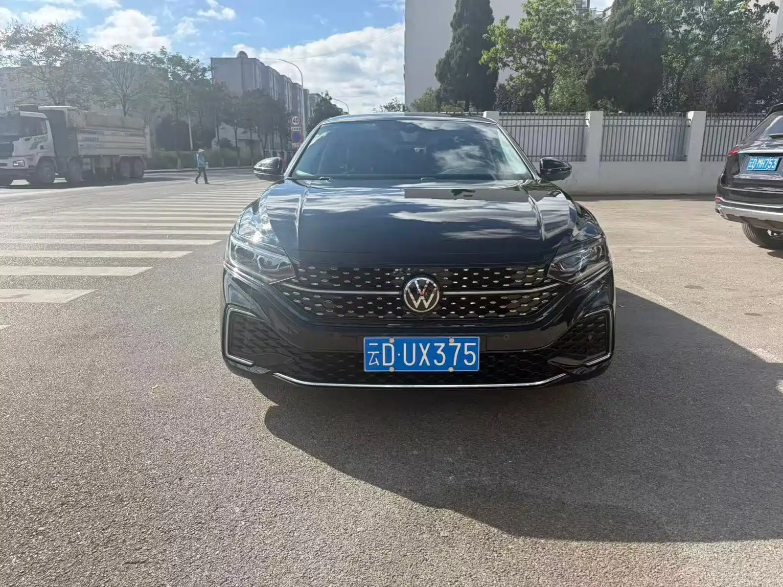 صورة 2 - Volkswagen Passat