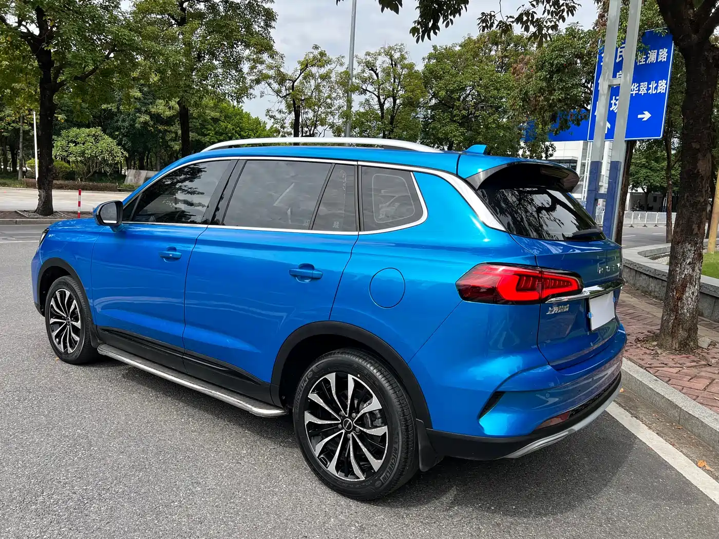Roewe RX5 MAX 2022 2021 Supreme Series 400TGI Automatic Smart Cabin Premium Edition
