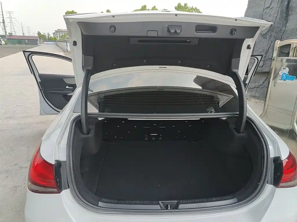 MERCEDES-BENZ CLASS A