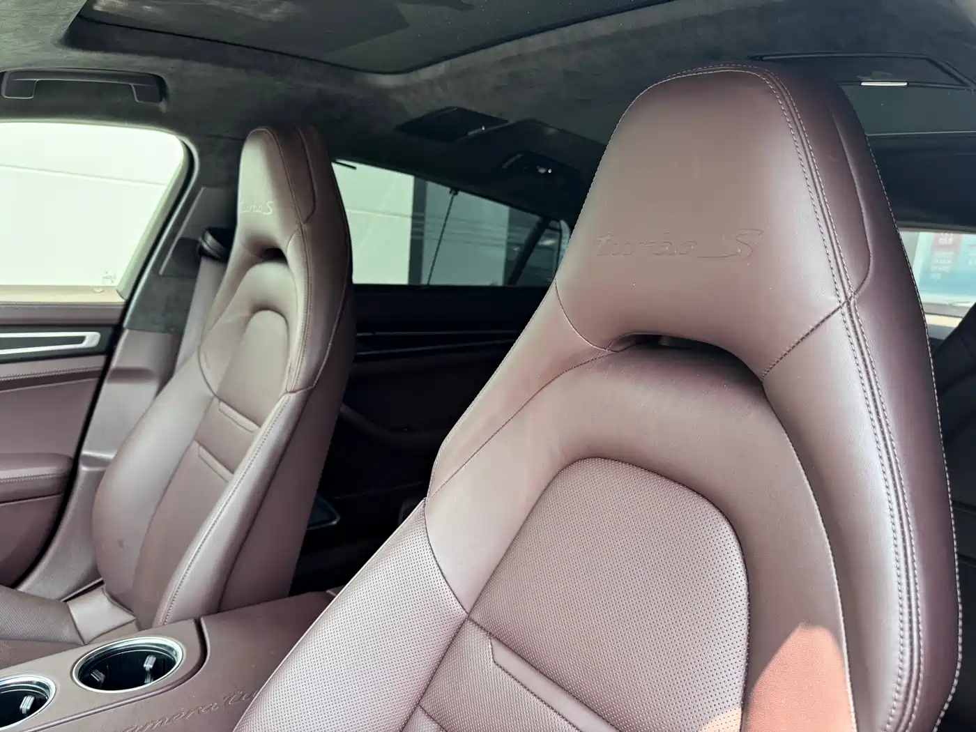 Porsche Panamera New Energy 2023 Panamera Turbo S E-Hybrid Executive Long Wheelbase 4.0T фото 18