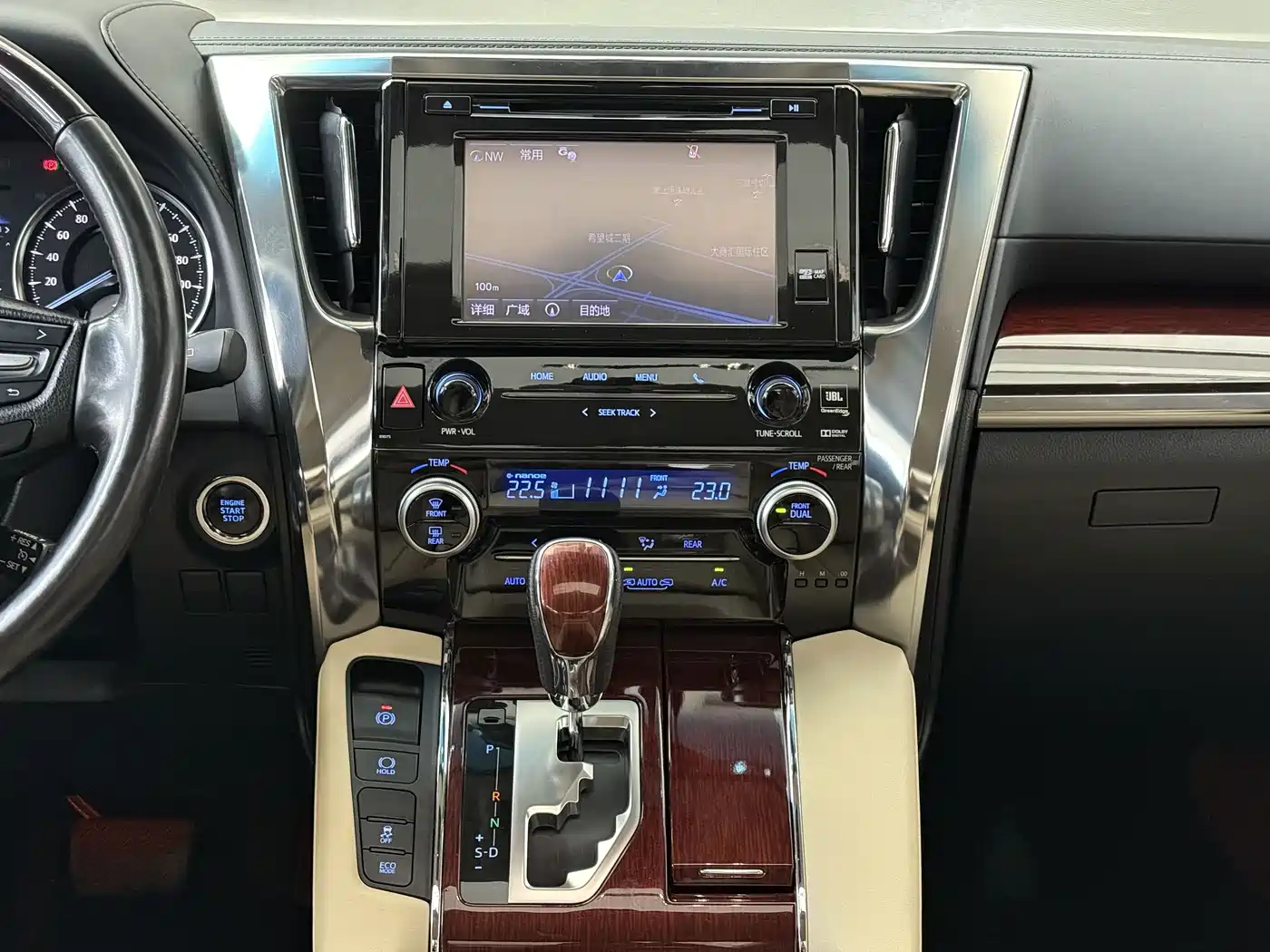 Toyota Alphard 2018 3.5L Luxury фото 21