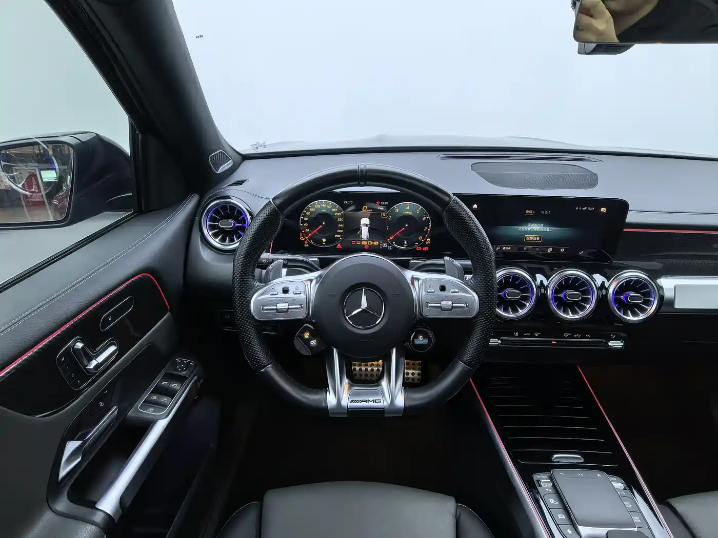 Mercedes-Benz GLB AMG 2023 Model AMG GLB 35 4MATIC фото 8