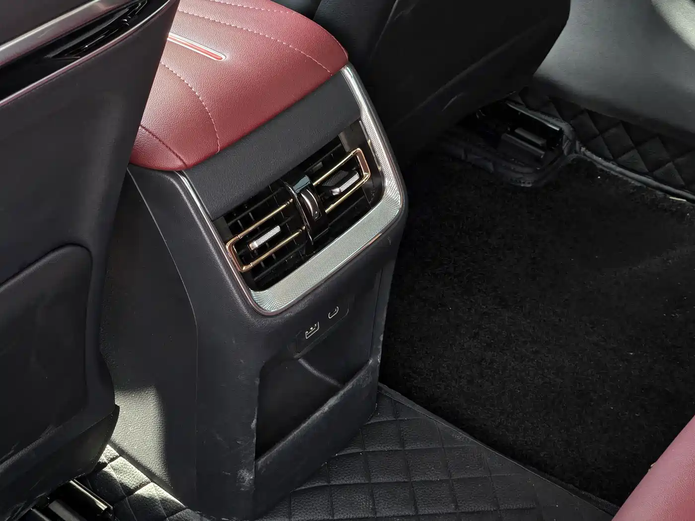 Hongqi H5 2023 2.0T Auto Smart Connect Flagship фото 16