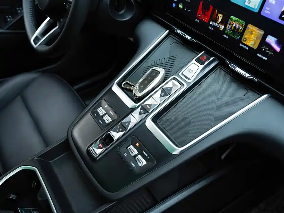 Haval Xiaolong MAX 2023 1.5L Hi4 105 4WD Smart Flagship фото 11