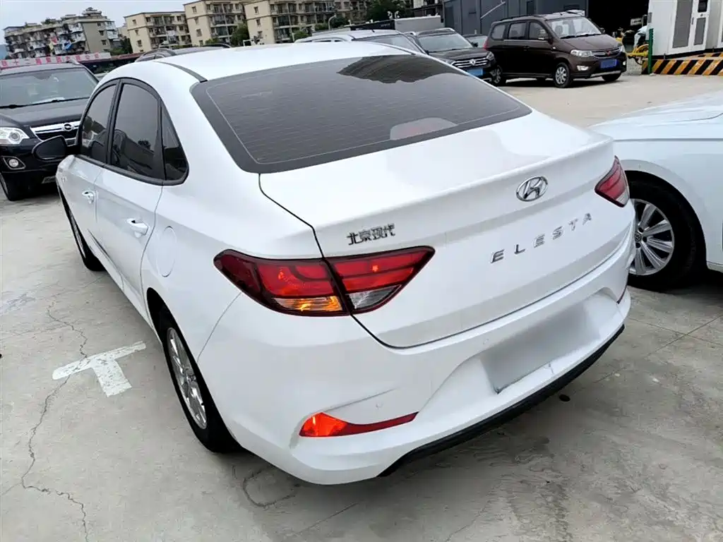 Hyundai Elantra 2020 1.6L Auto GL Pleasing Edition фото 5