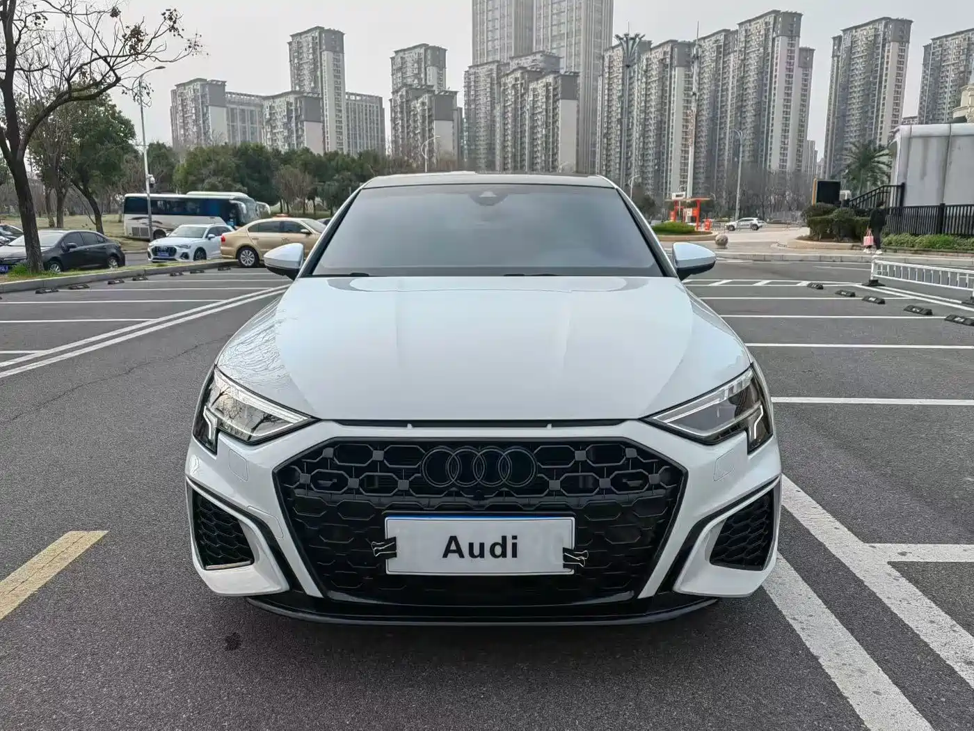 Audi A3 2022 Sportback 35 TFSI Luxury Sport фото 2