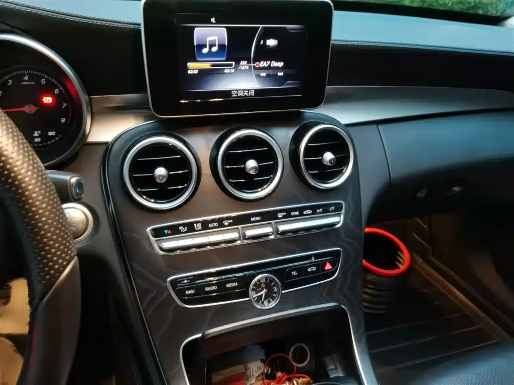 Mercedes-Benz C-Class 2015 C 200 L Sport фото 6