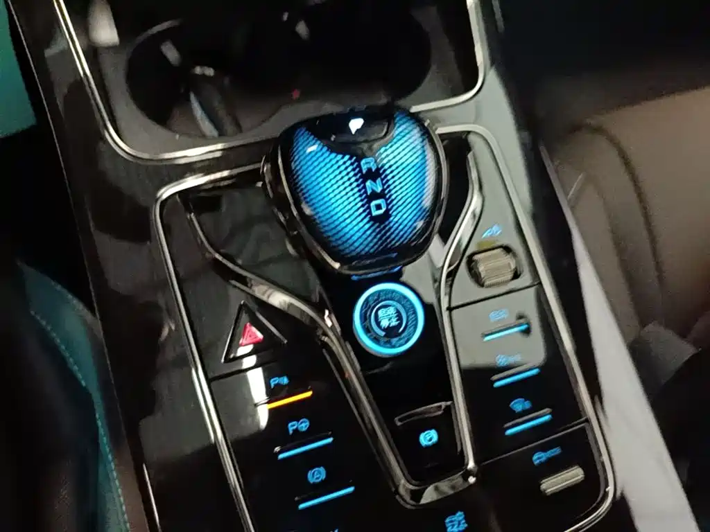 BYD Han 2025 DM-i Smart Driving Edition 125KM LiDAR Flagship фото 14