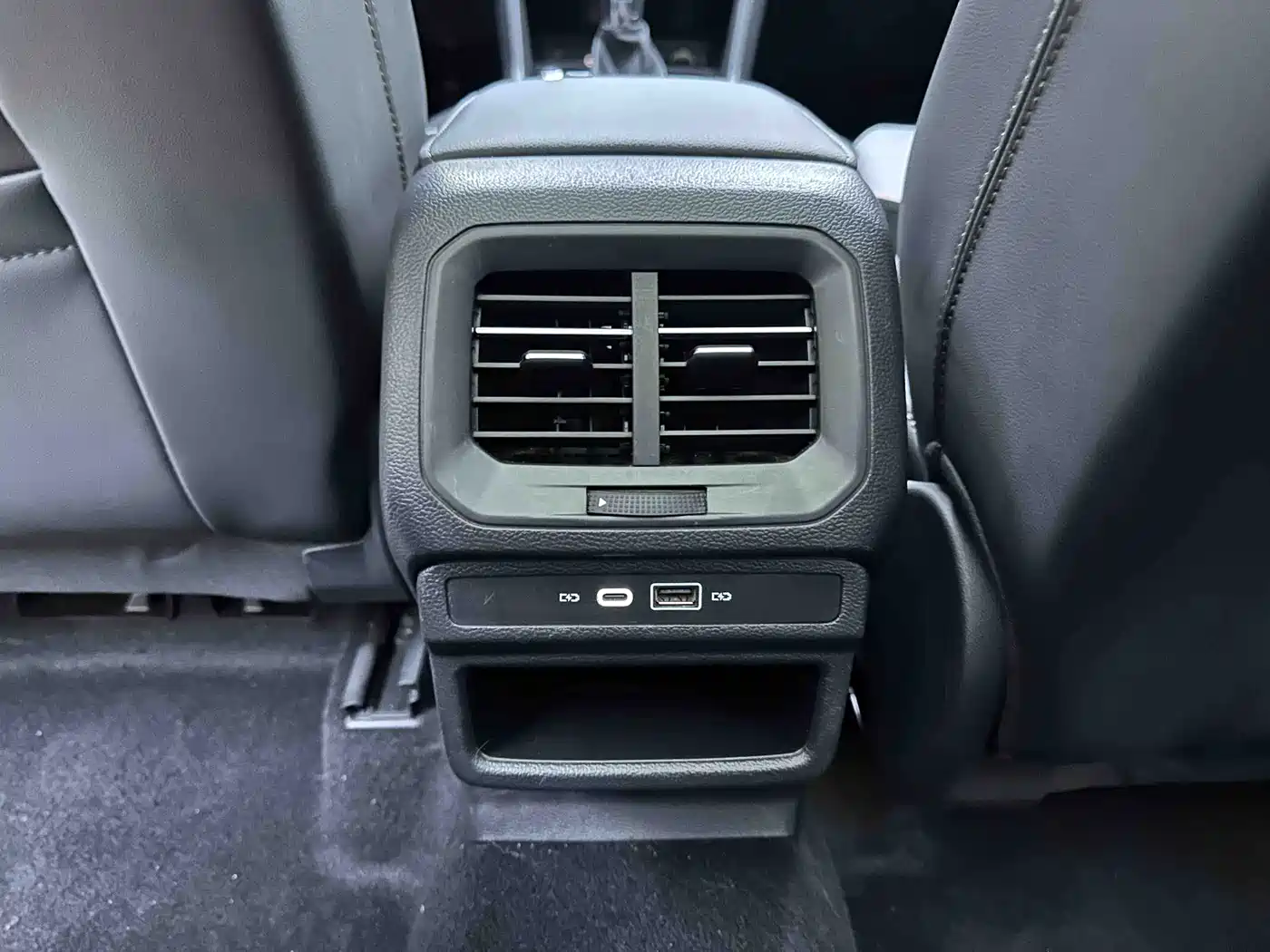 VOLKSWAGEN TUYUE