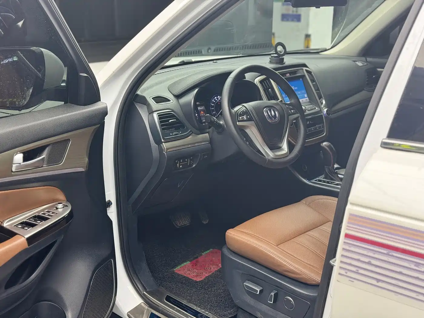 Changan CS95 2017 2017 2.0T FWD Zhiyuan Edition