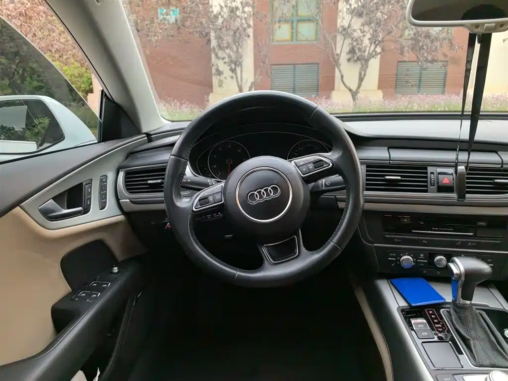 Audi A7 2014 35 FSI quattro Technology Edition фото 3