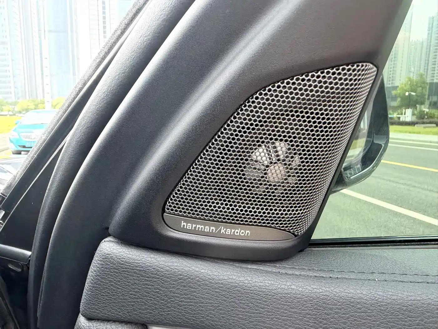 BMW X6 2018 xDrive35i Leading Model фото 16