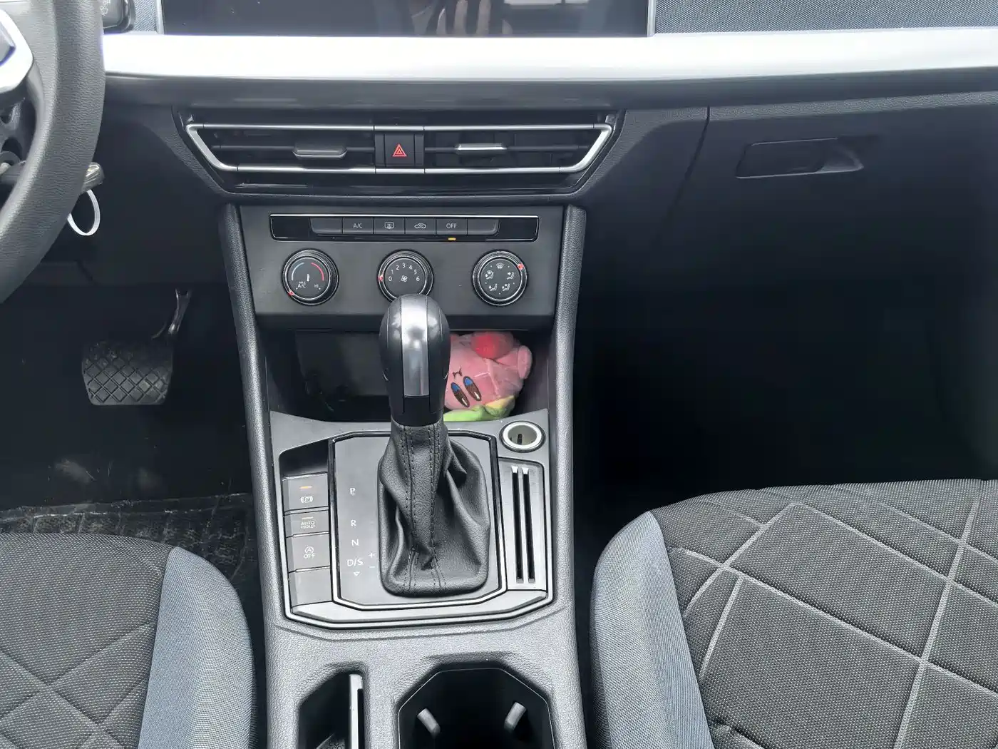 Volkswagen Lavida 2023 Facelift 1.5L Auto Full Comfort Edition фото 11
