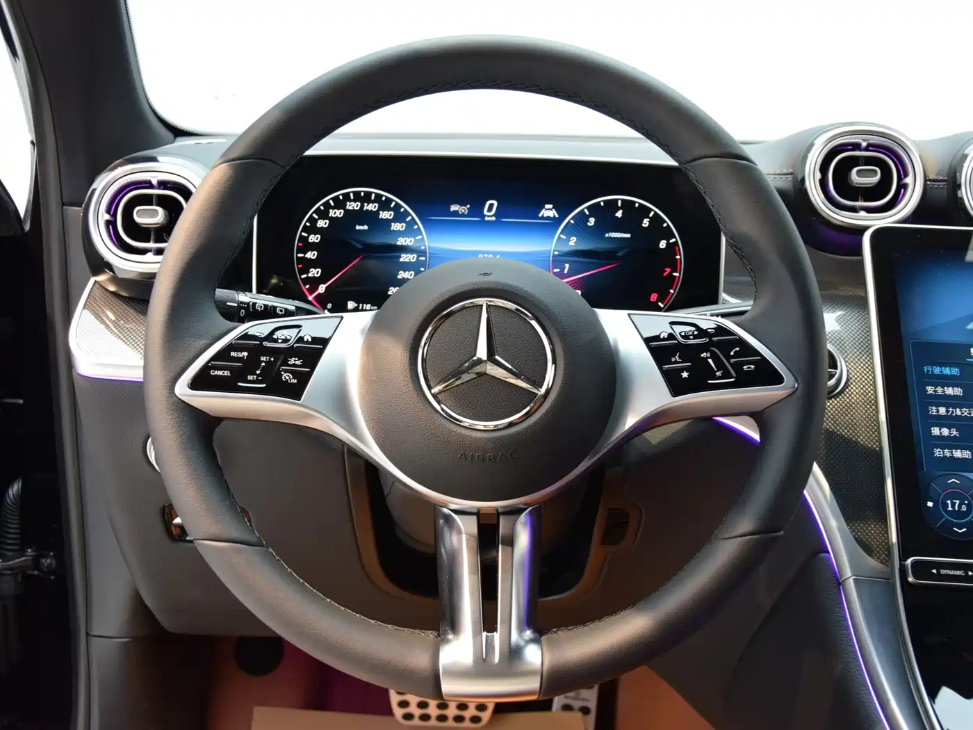 Mercedes-Benz GLC 2025 Facelift GLC 260 L 4MATIC Dynamic фото 11