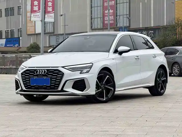 Audi A3 2023 Sportback 35 TFSI Fashion Sport