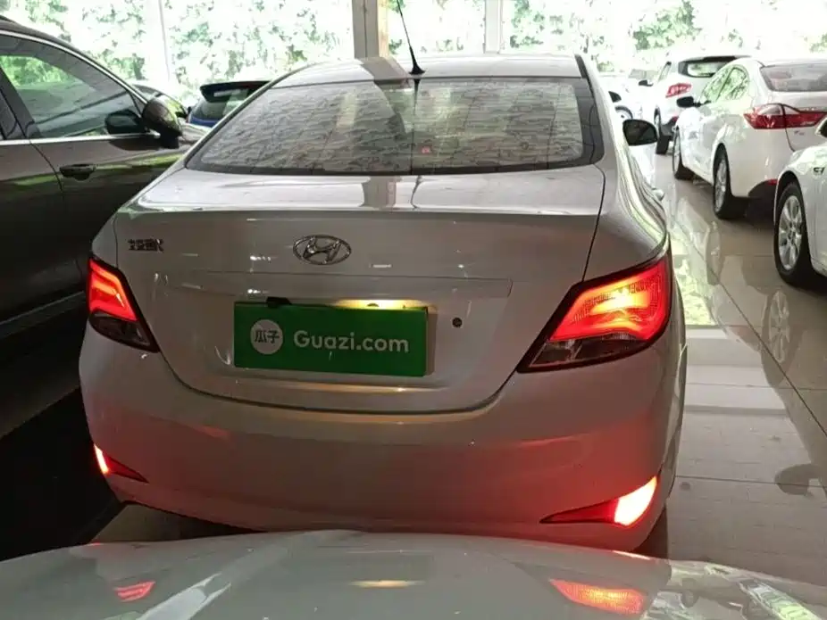 Hyundai Verna 2014 1.4L Automatic Smart GLS фото 4
