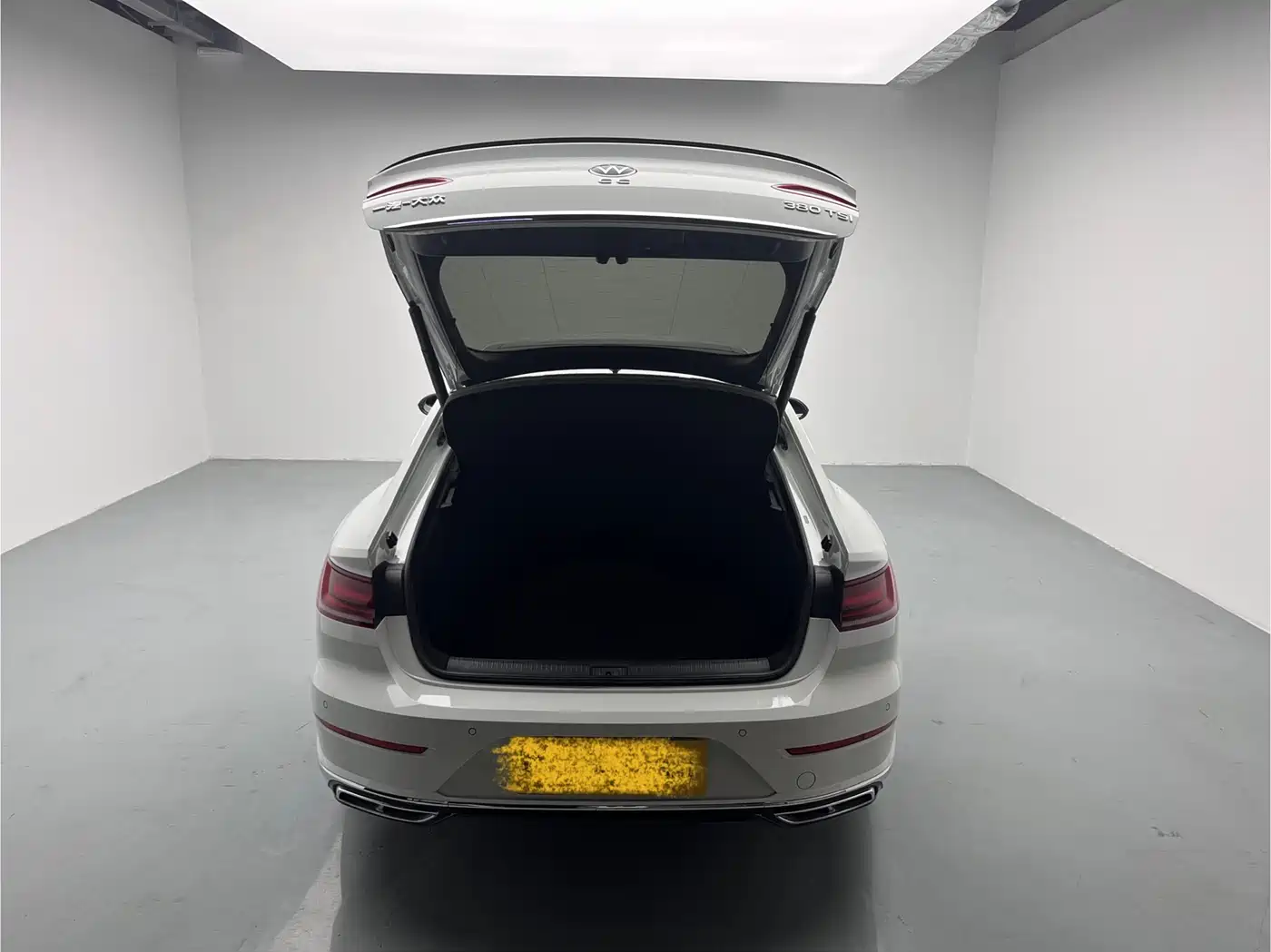 Volkswagen FAW-Volkswagen CC 2023 380TSI Eye-catching Edition фото 10
