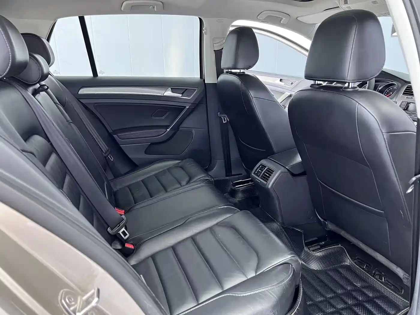 Volkswagen Golf 2015 1.4TSI Automatic Luxury фото 11