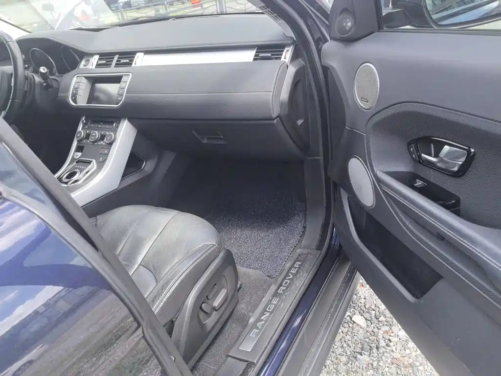 Land Rover Range Rover Evoque (Import) 2015 2014 2.0T 5-door Brilliance Sport