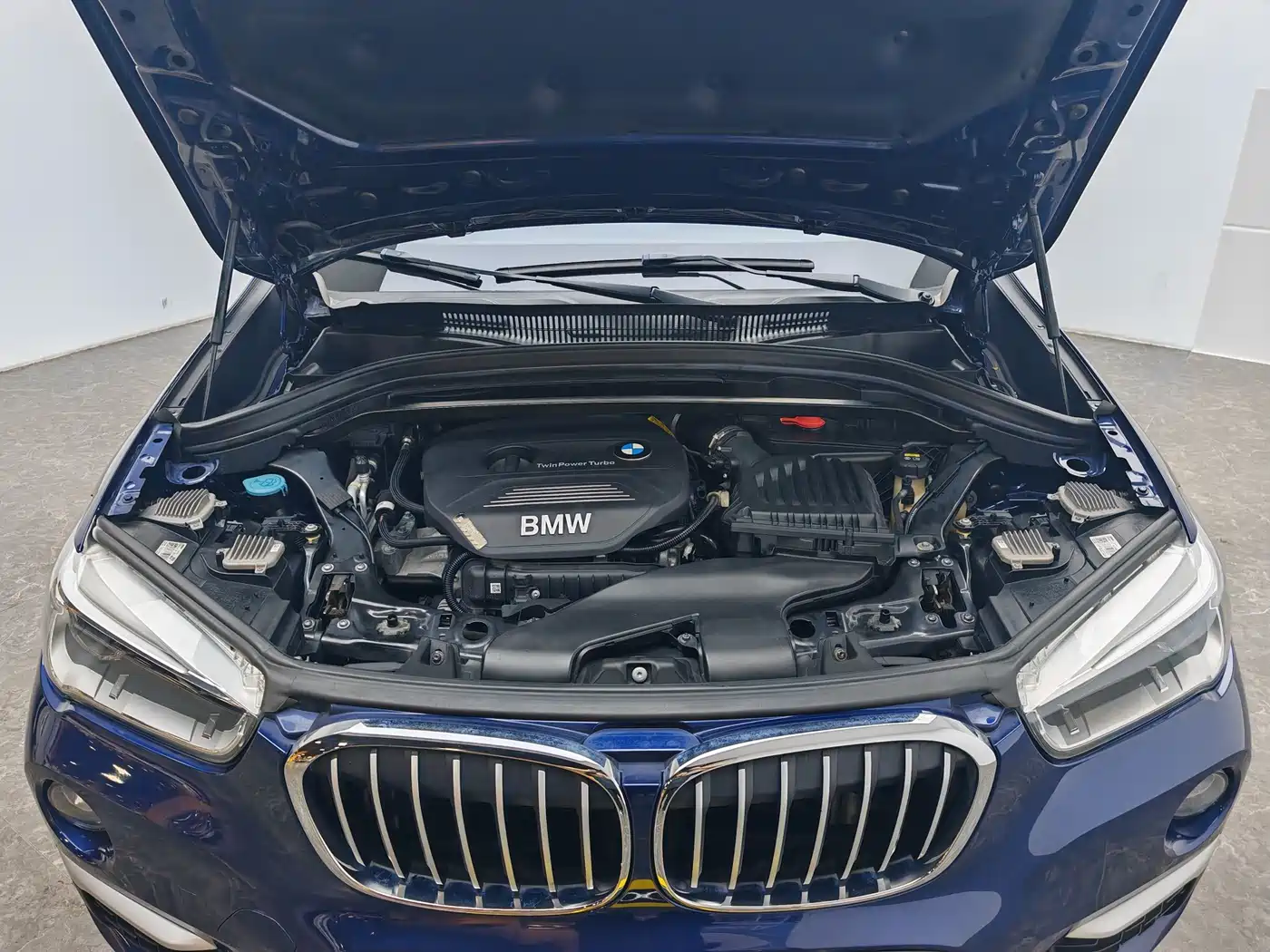 BMW X1 2019 sDrive18Li Premium Model фото 13