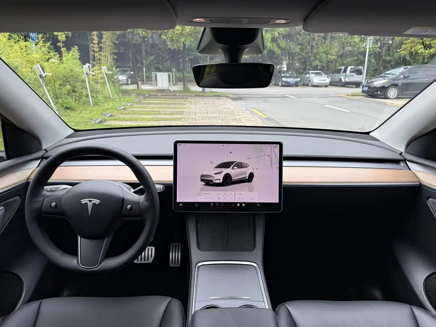 Фото 17 - Tesla Model Y