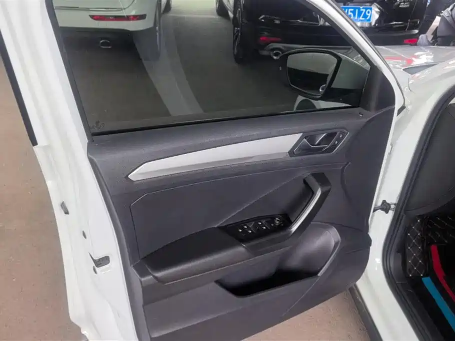 Volkswagen T-ROC 2019 230TSI DSG 2WD Progressive Type China V фото 7