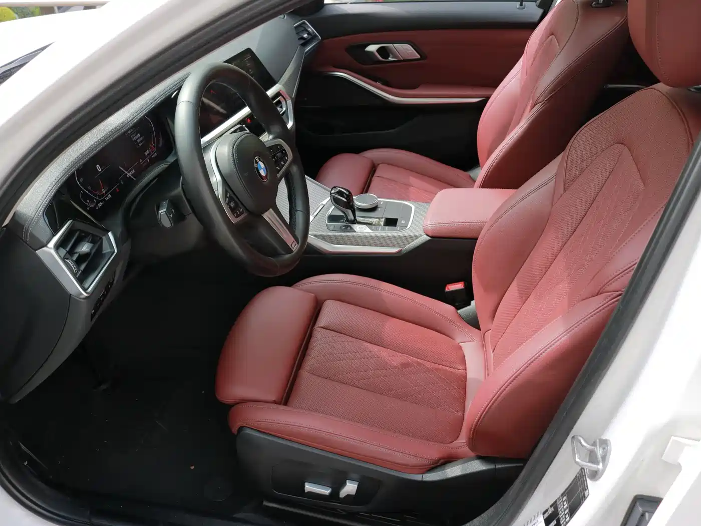 BMW 3 Series 2021 325i M Sport Night Edition фото 6