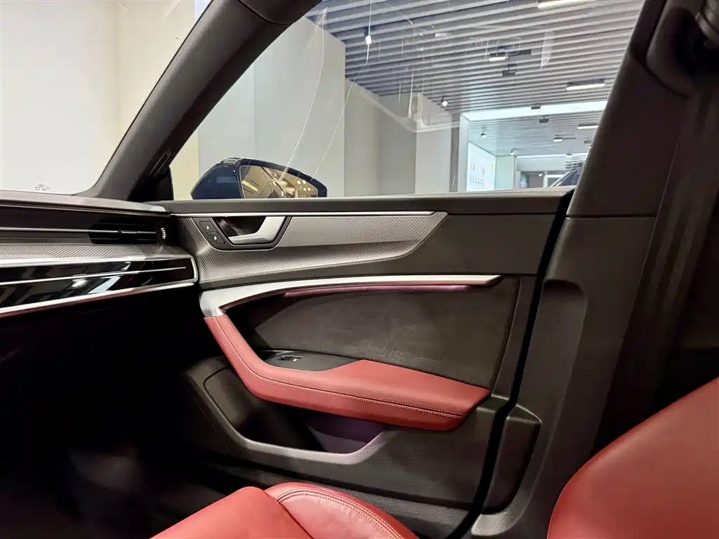 Audi A7L 2024 45 TFSI quattro Black Warrior Edition фото 28