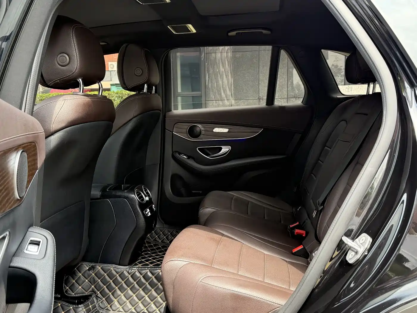 Mercedes-Benz GLC 2022 Facelift GLC 300 L 4MATIC Dynamic Collector's Edition фото 12