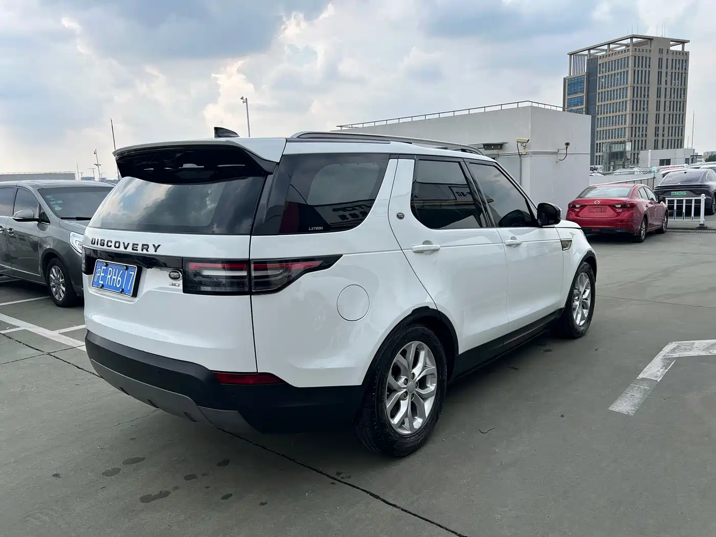 Land Rover Discovery 2020 3.0 SC V6 SE фото 6