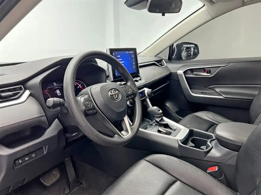 Toyota RAV4 Rongfang 2021 2.0L CVT 2WD Trend фото 13