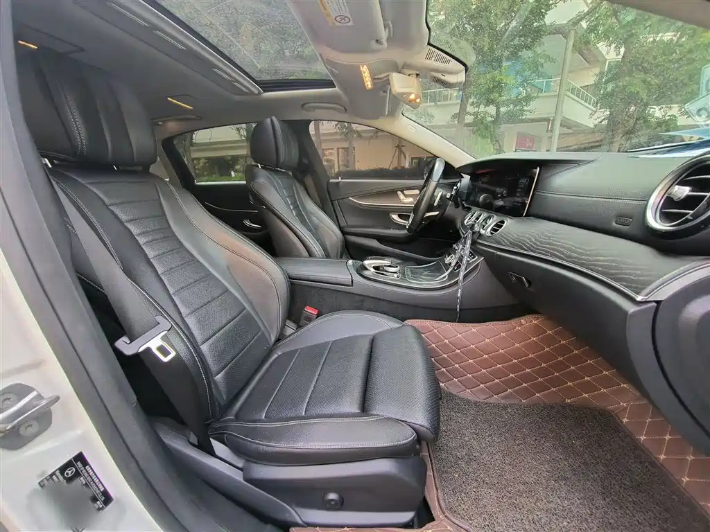 Mercedes-Benz E-Class 2016 E 200 L Sport Type фото 15
