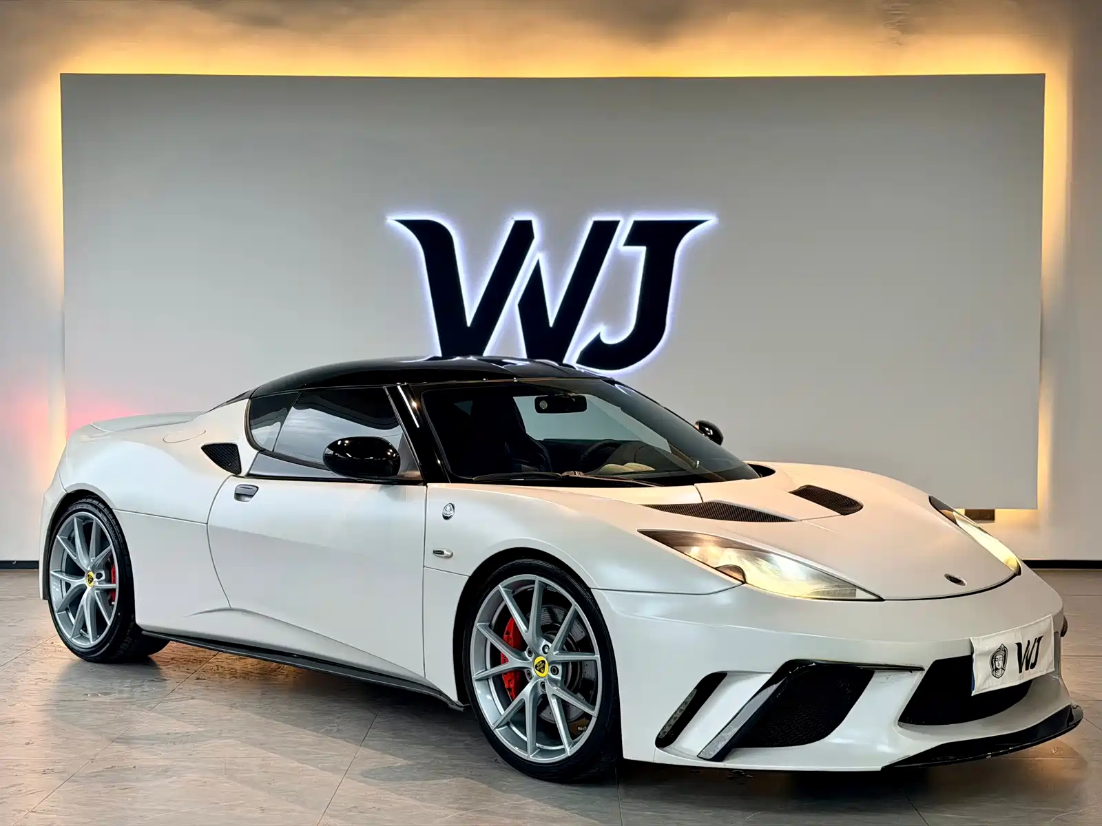 Фото 3 - Lotus Evora