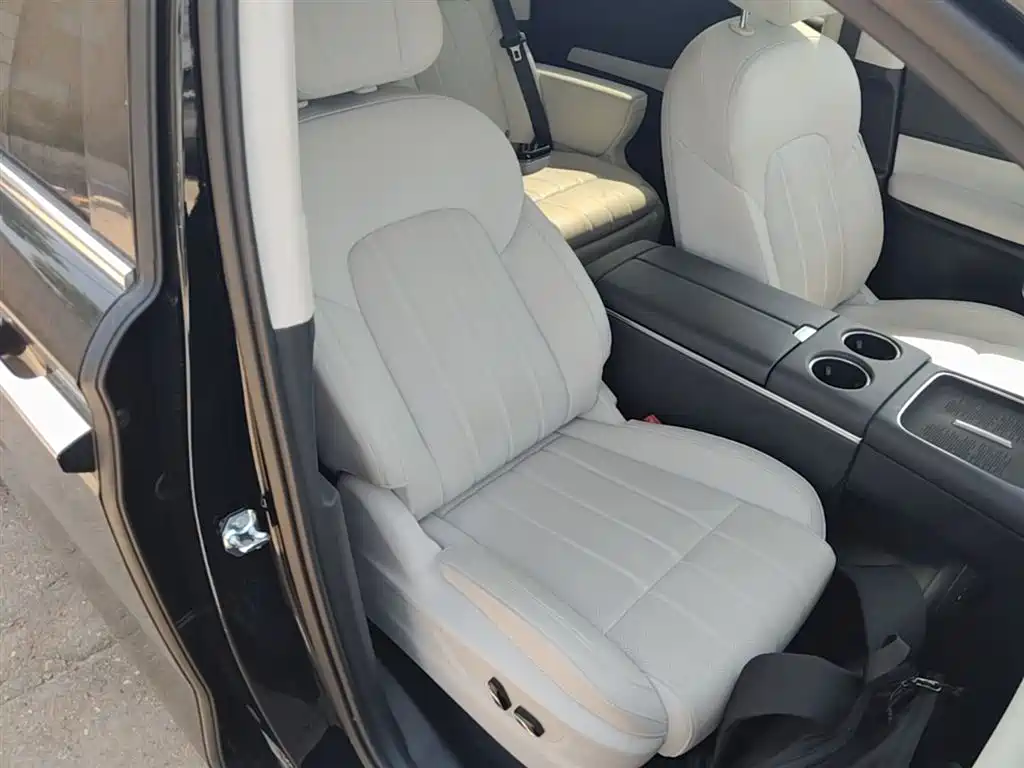 Voyah Auto Voyah Dreamer 2025 Model PHEV 4WD Premium QianKun Edition фото 25