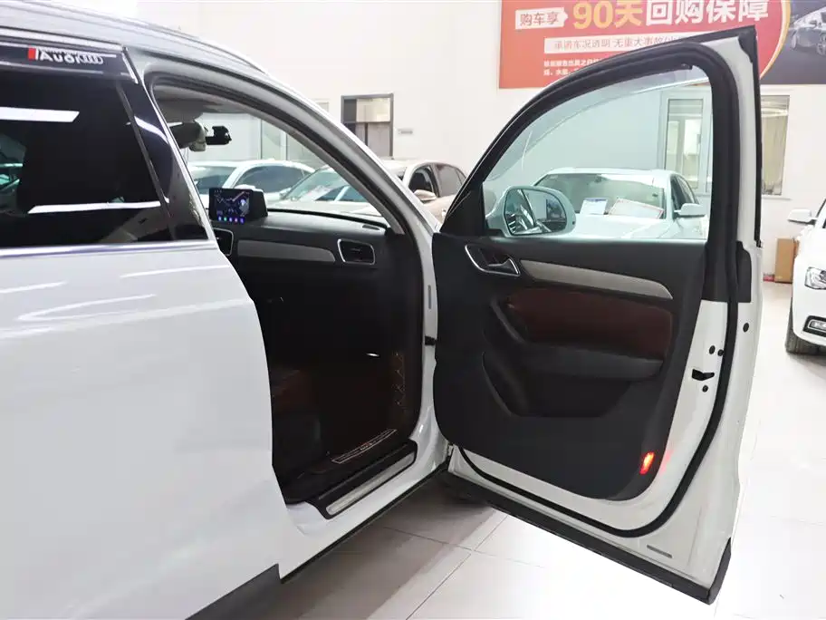 Audi Q3 2015 35 TFSI quattro Technology фото 28