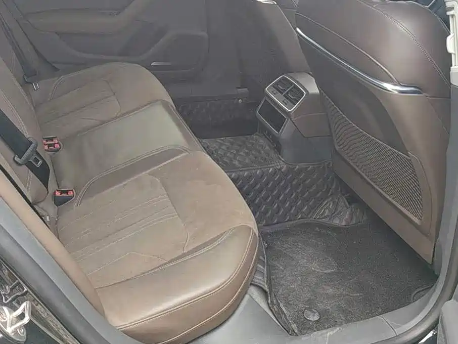 AUDI A7L