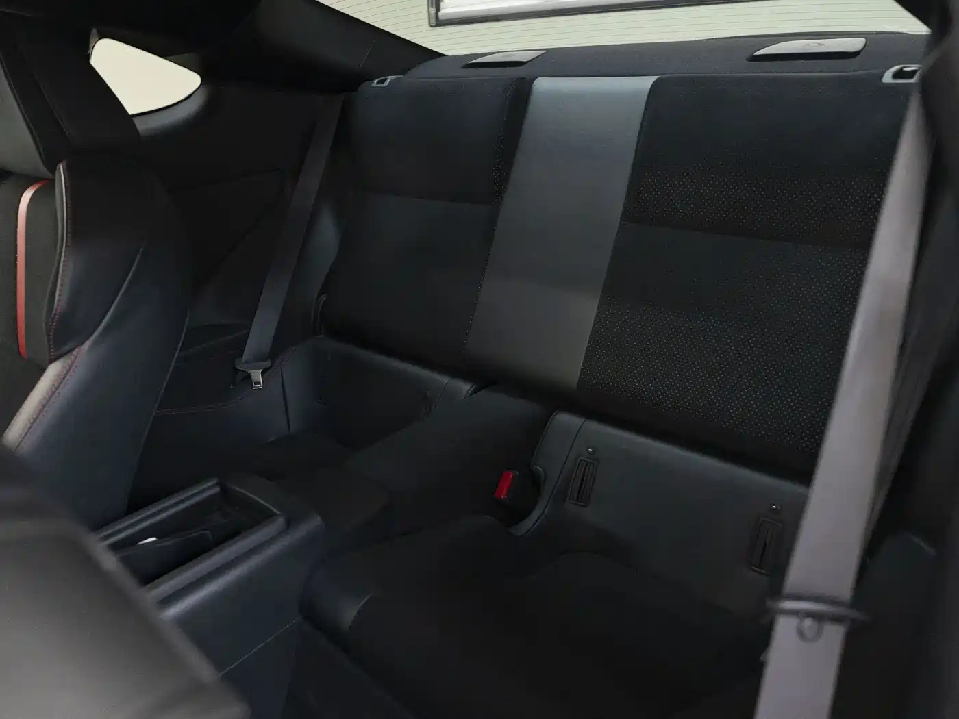 Subaru BRZ 2022 2.4L Manual фото 7