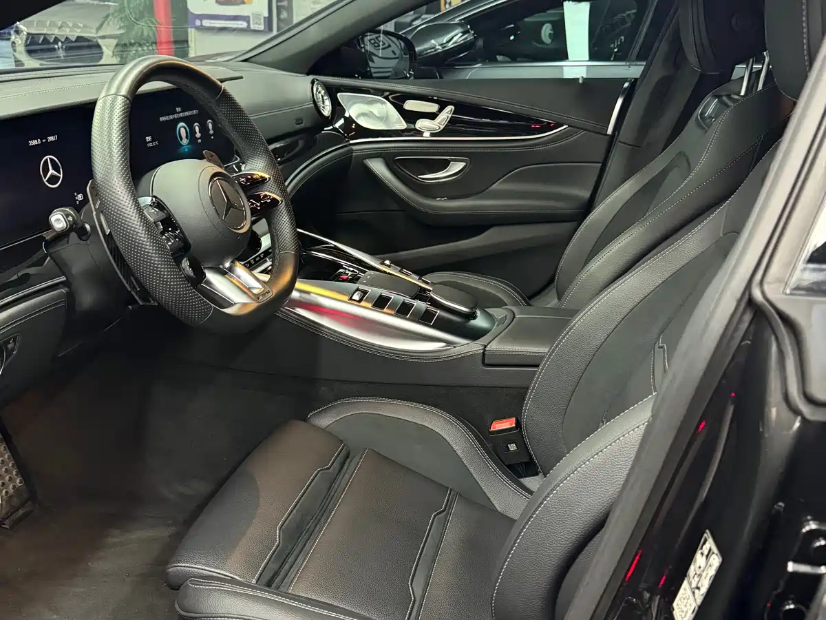 MERCEDES-BENZ AMG GT