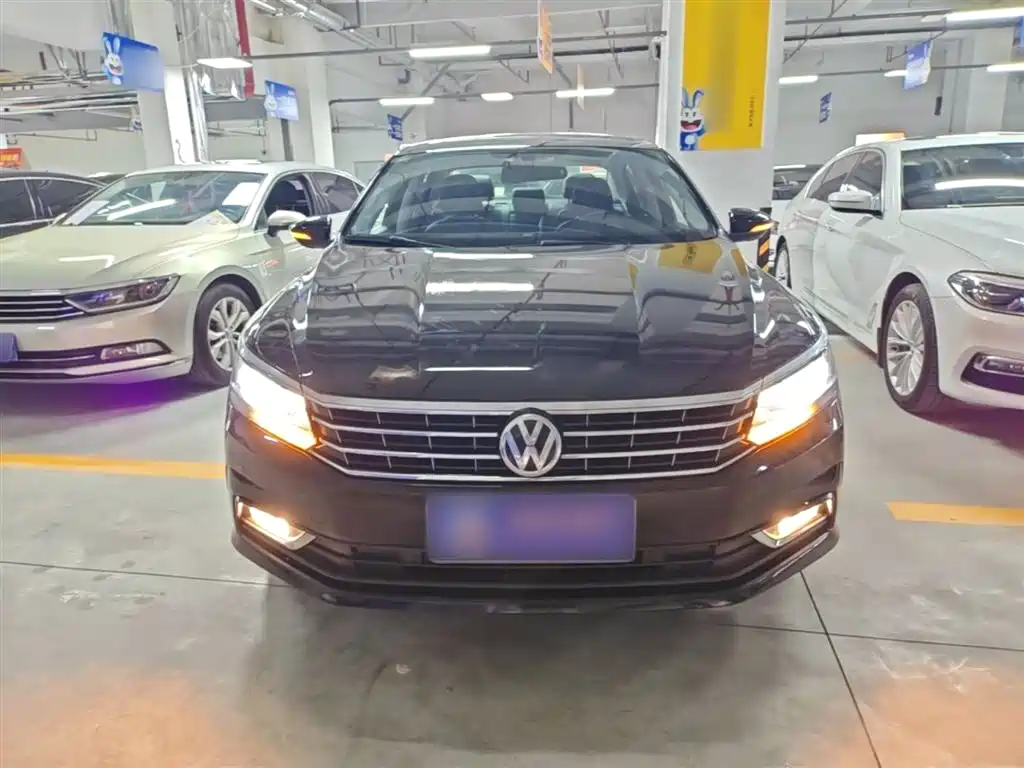 Volkswagen Passat 2017 330TSI DSG Prestige фото 3