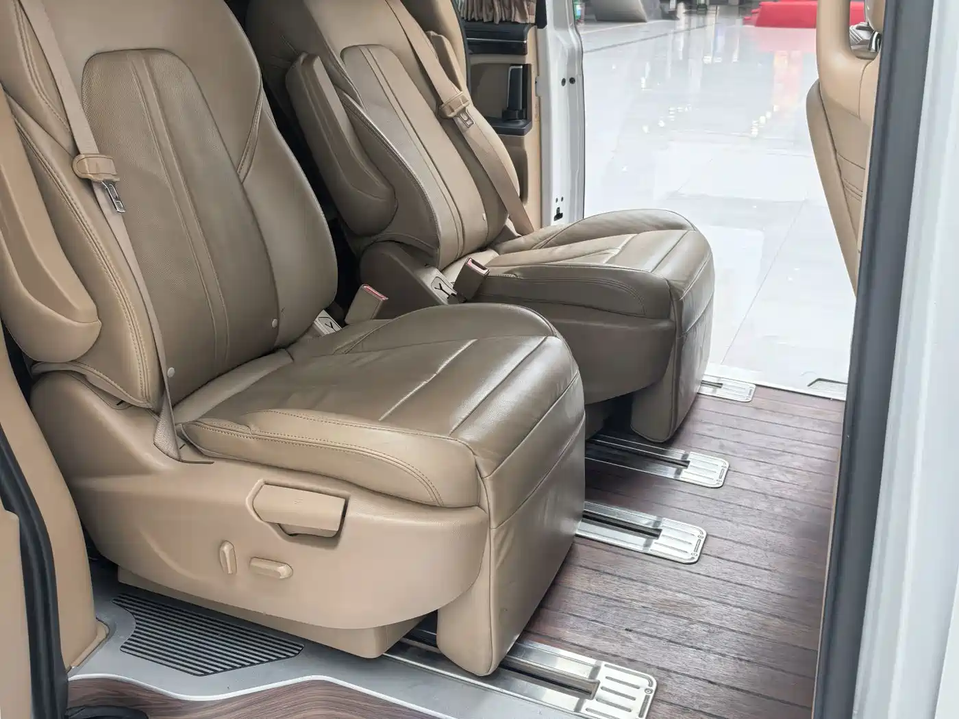 Buick GL8 2018 ES 28T Luxury Type China VI фото 14
