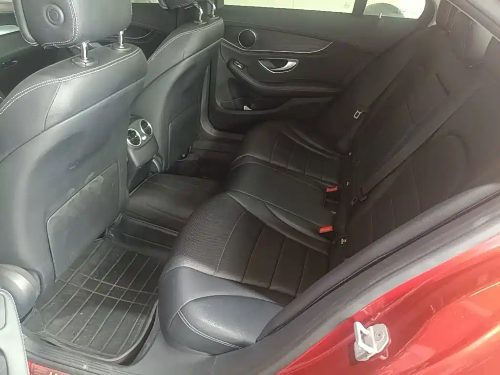 Фото 17 - Mercedes-Benz C-Class