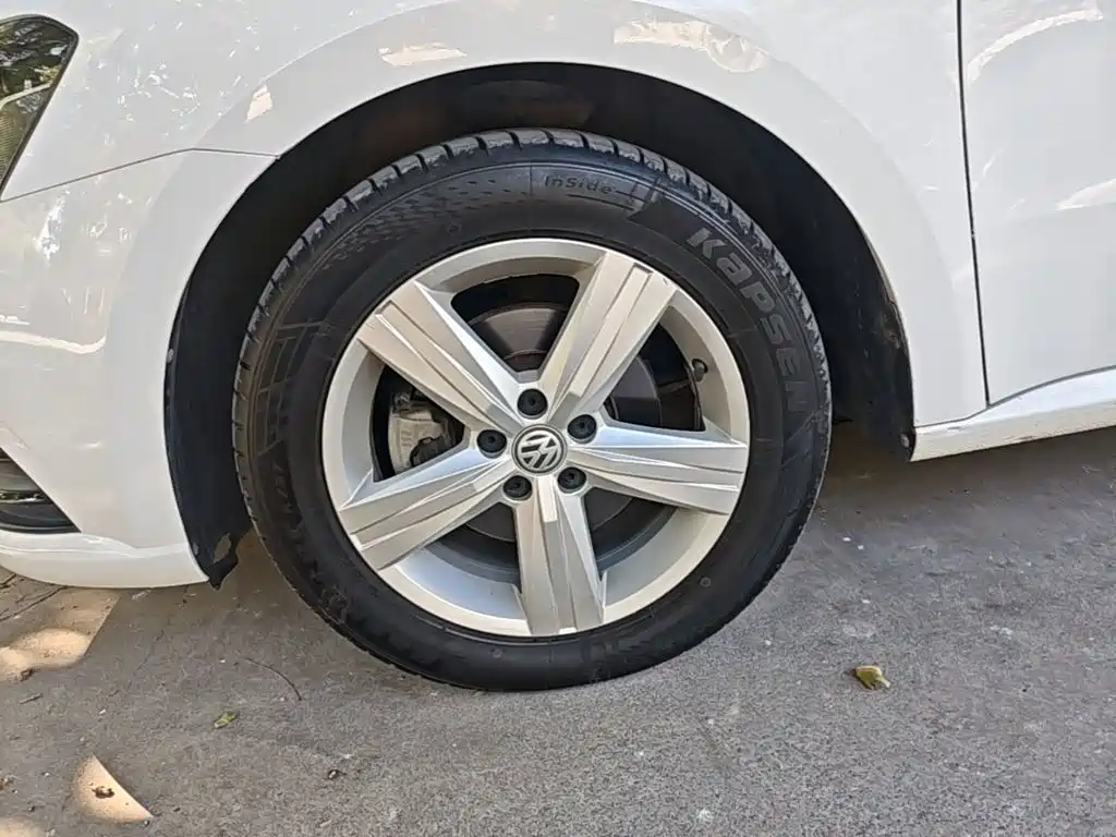 Фото 23 - Volkswagen Lavida