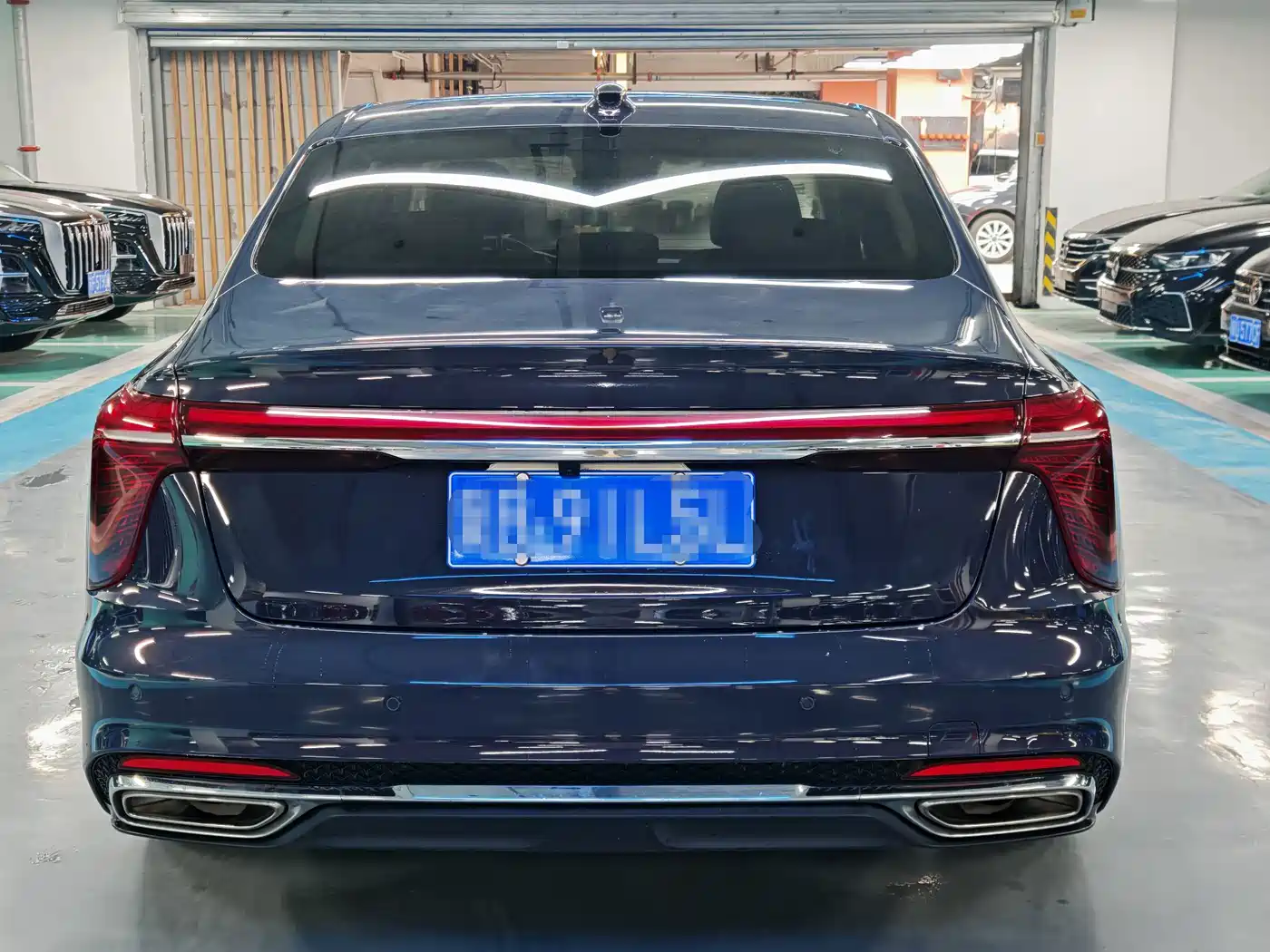 Фото 13 - Hongqi H5