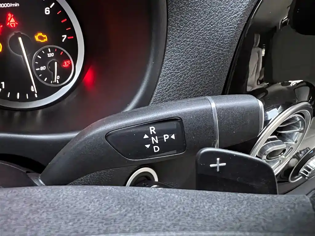 Mercedes-Benz Vito 2021 2.0T Business Edition 7-seater фото 23