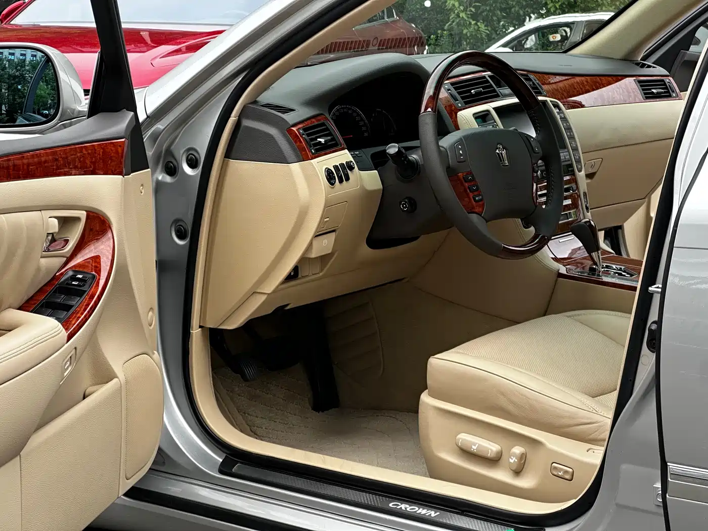 Toyota Crown 2009 2.5L Royal Special Navigation Edition фото 9