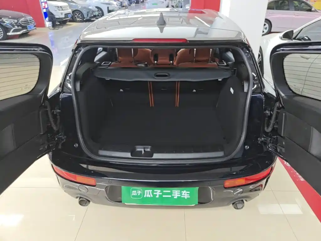 MINI CLUBMAN 2024 2023 Facelift 2.0T COOPER S Connoisseur
