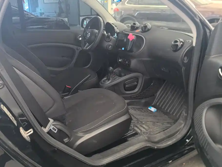 smart fortwo 2019 2018 0.9T 66kW Hardtop Pioneer Edition China V