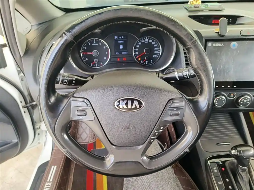 Kia K3 2016 1.6L Automatic GLS фото 11