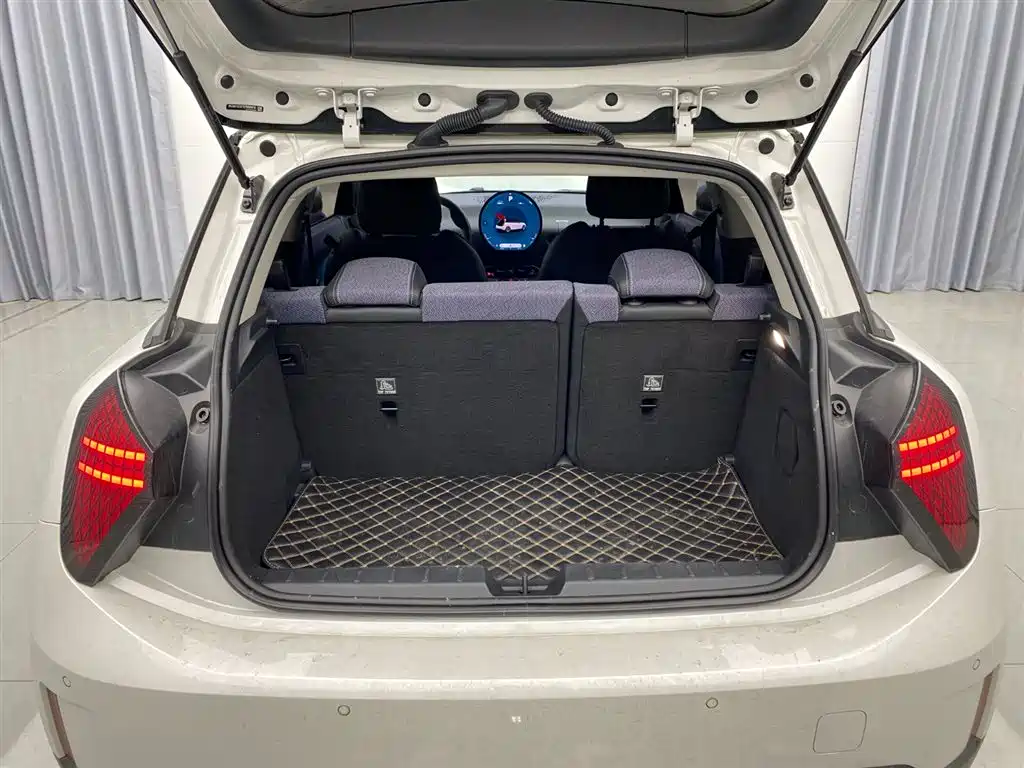 MINI Electric MINI COOPER 2025 2025 Model 456km COOPER E Classic